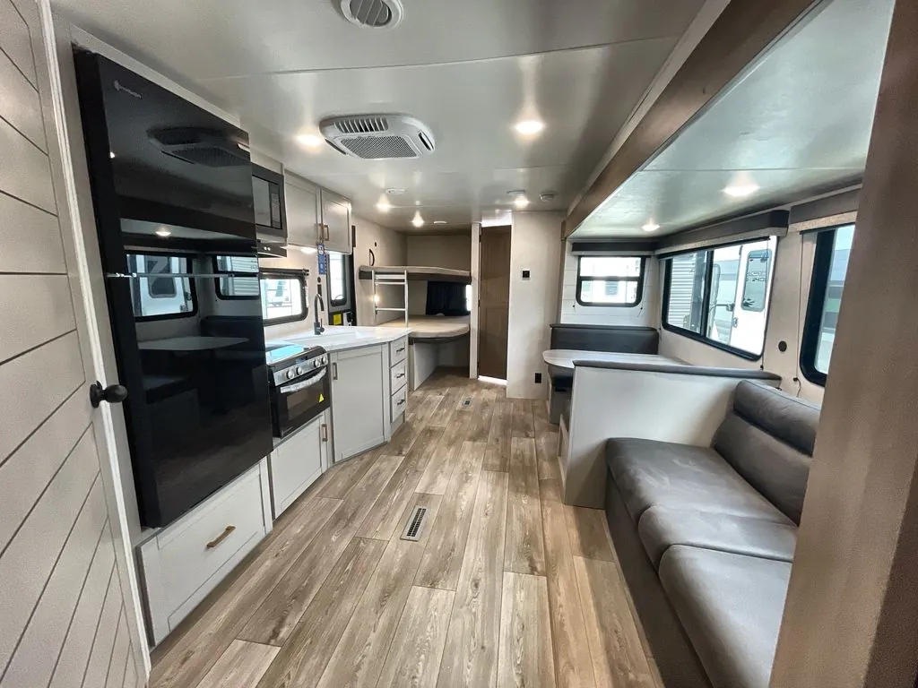 2027 Jayco Jay Flight 263BHSW - Photo 4