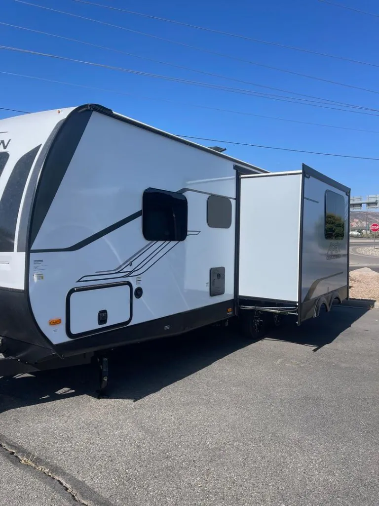 2025 Coachmen Apex Ultra-Lite 242BARV - Photo 3