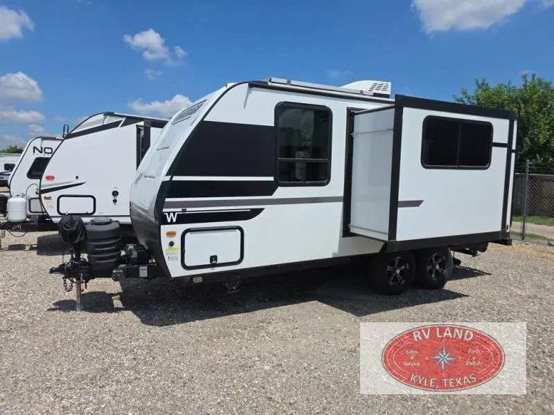 2025 Winnebago Micro Minnie 2108FBS - Photo 3