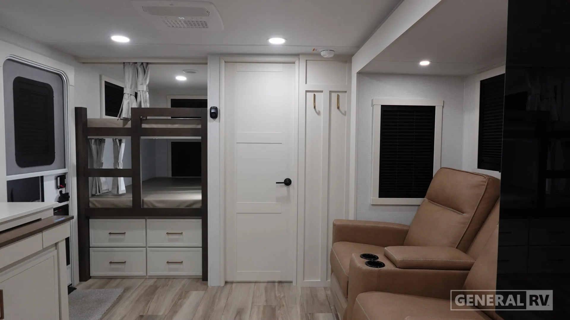 2026 Brinkley Model Ix 24X - Photo 3