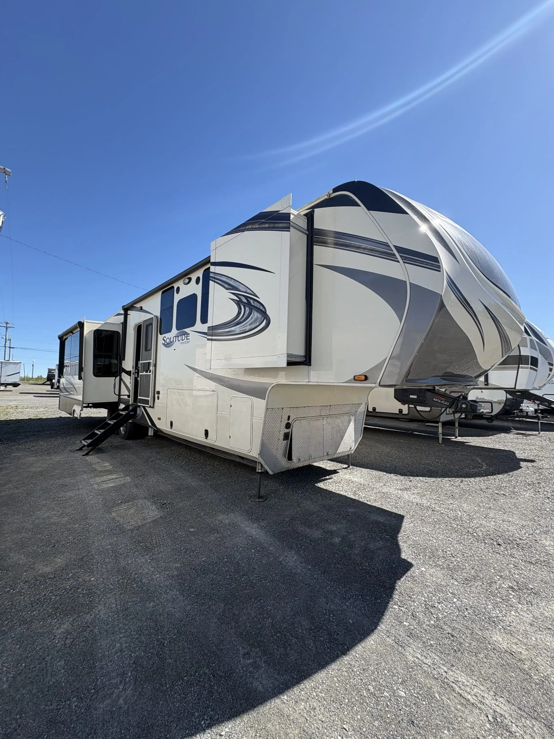 2019 Grand Design Solitude 372WB - Photo 2