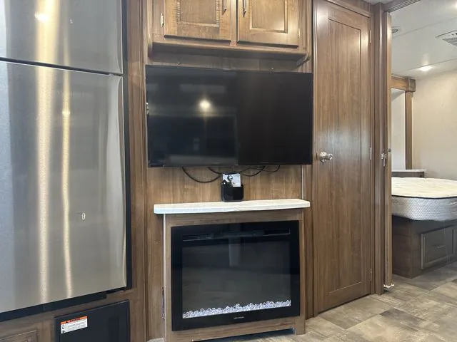 2020 Coachmen Mirada 35ES - Photo 3