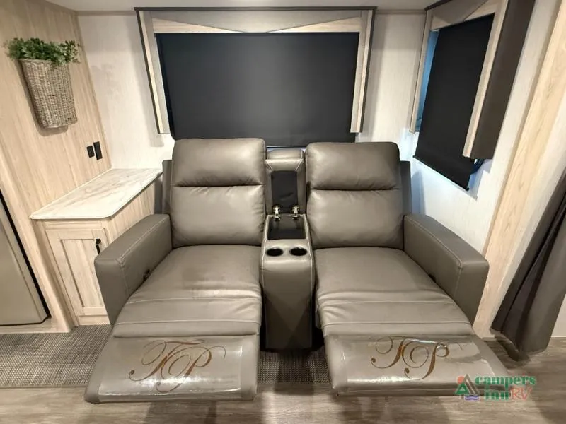 2023 Cruiser RV Twilight Signature TWS 2100 - Photo 3