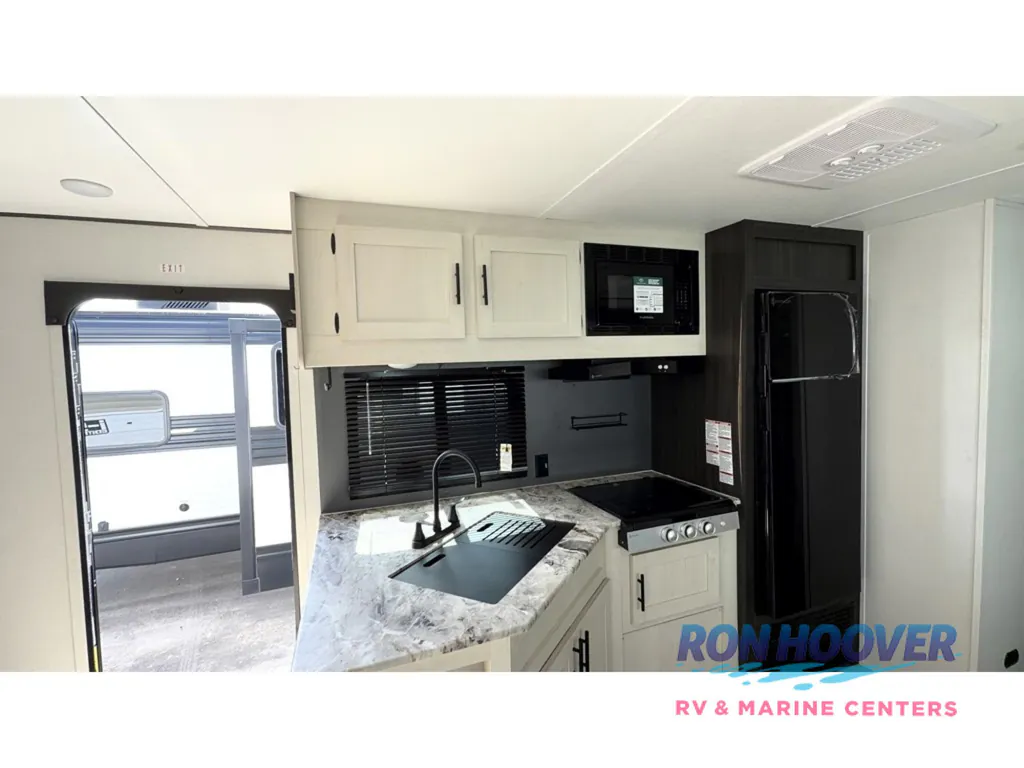 2027 Shasta I-5 532BEDS, Photos photo 23