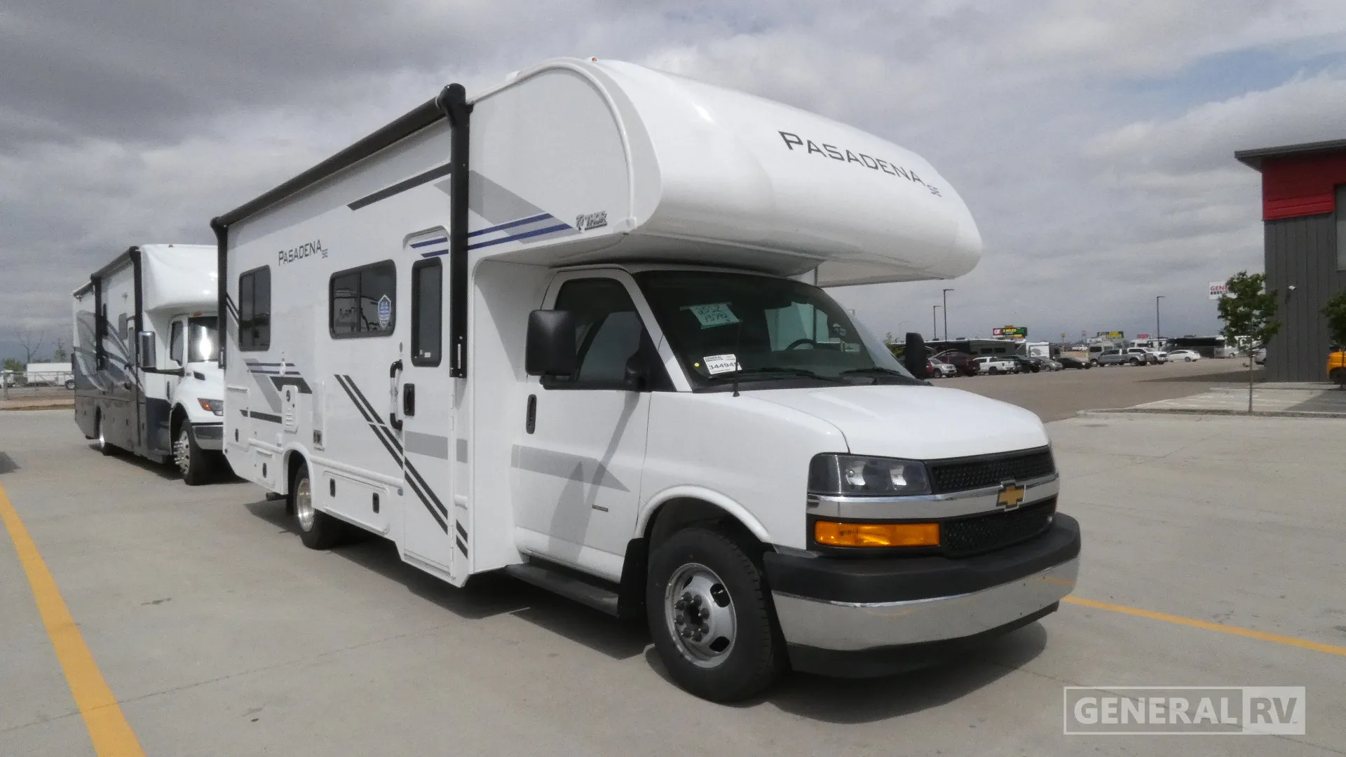 2027 Thor Motor Coach Pasadena SE SZ25 Chevy - Photo 2