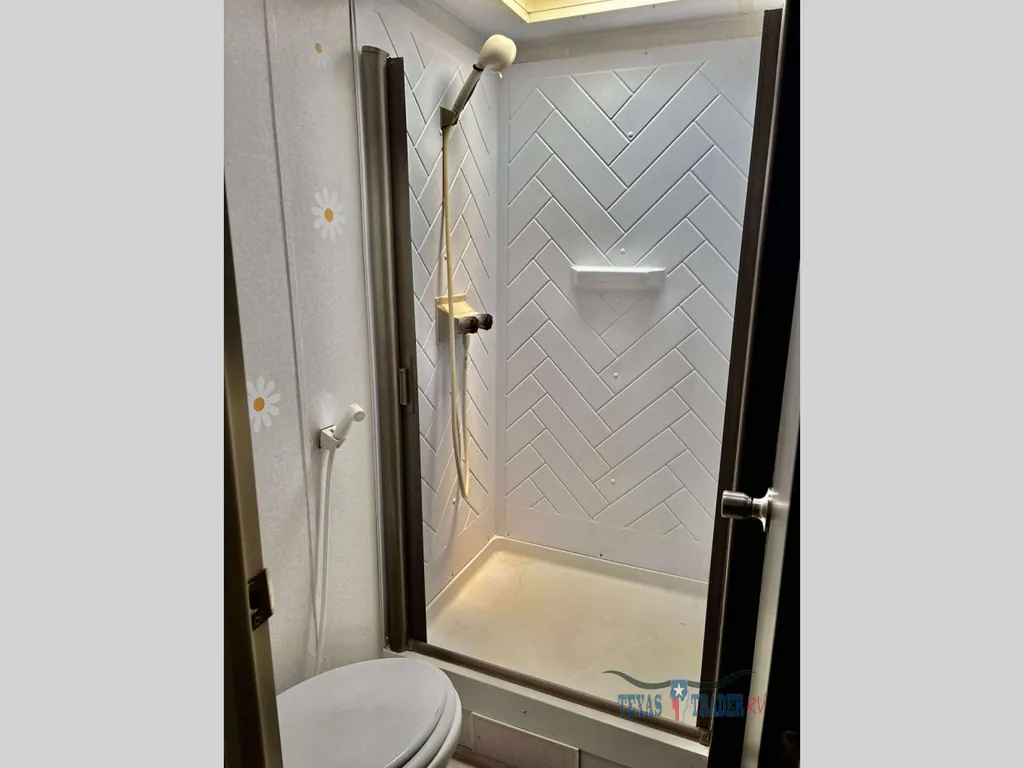 2020 Forest River Wildwood 27RKS, Photos photo 8