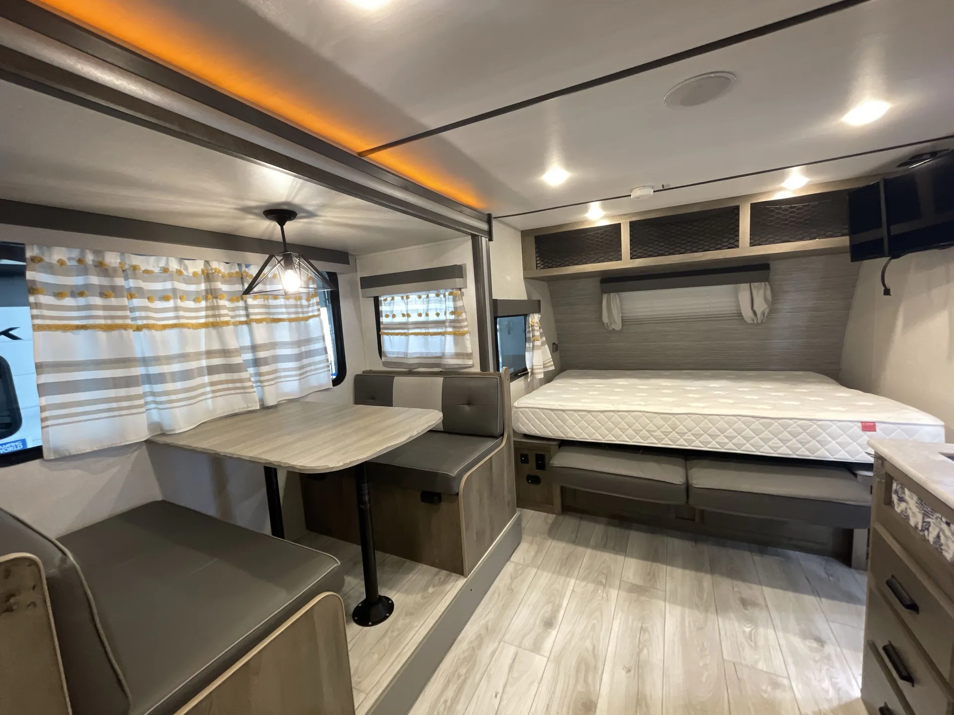 2022 Forest River Surveyor Legend 19MDBLE — living area main