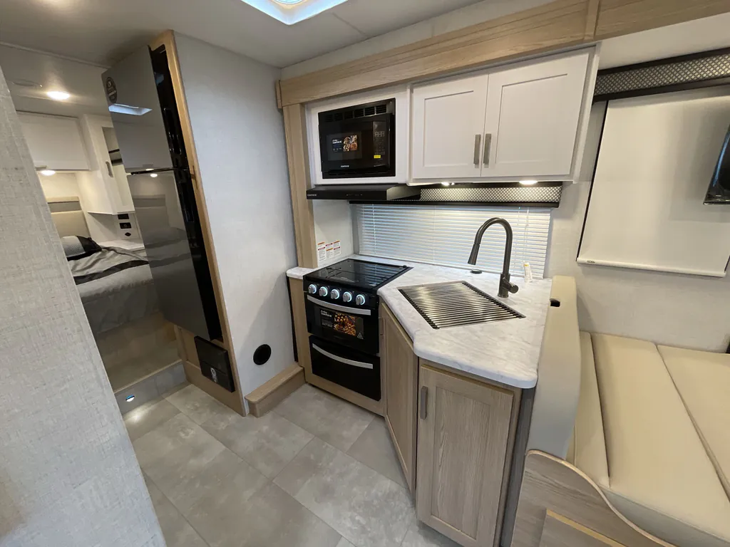 2026 Thor Motor Coach Freedom Elite 28HE, Photos photo 11