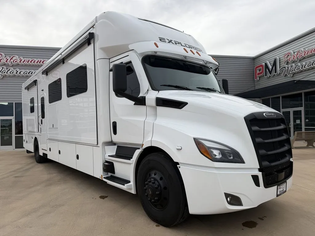 2024 Renegade RV Classic 43CMD - Photo 4