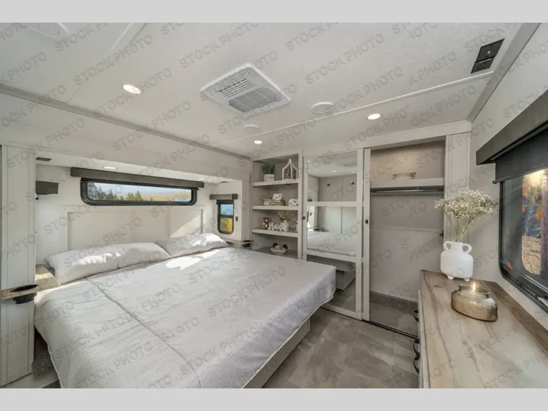 2027 Coachmen Brookstone 370RLLO - Photo 4