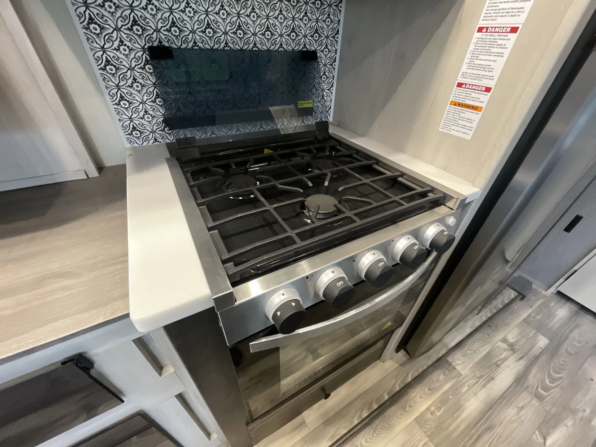 2022 Forest River Cardinal Limited 383BHLE — stove oven