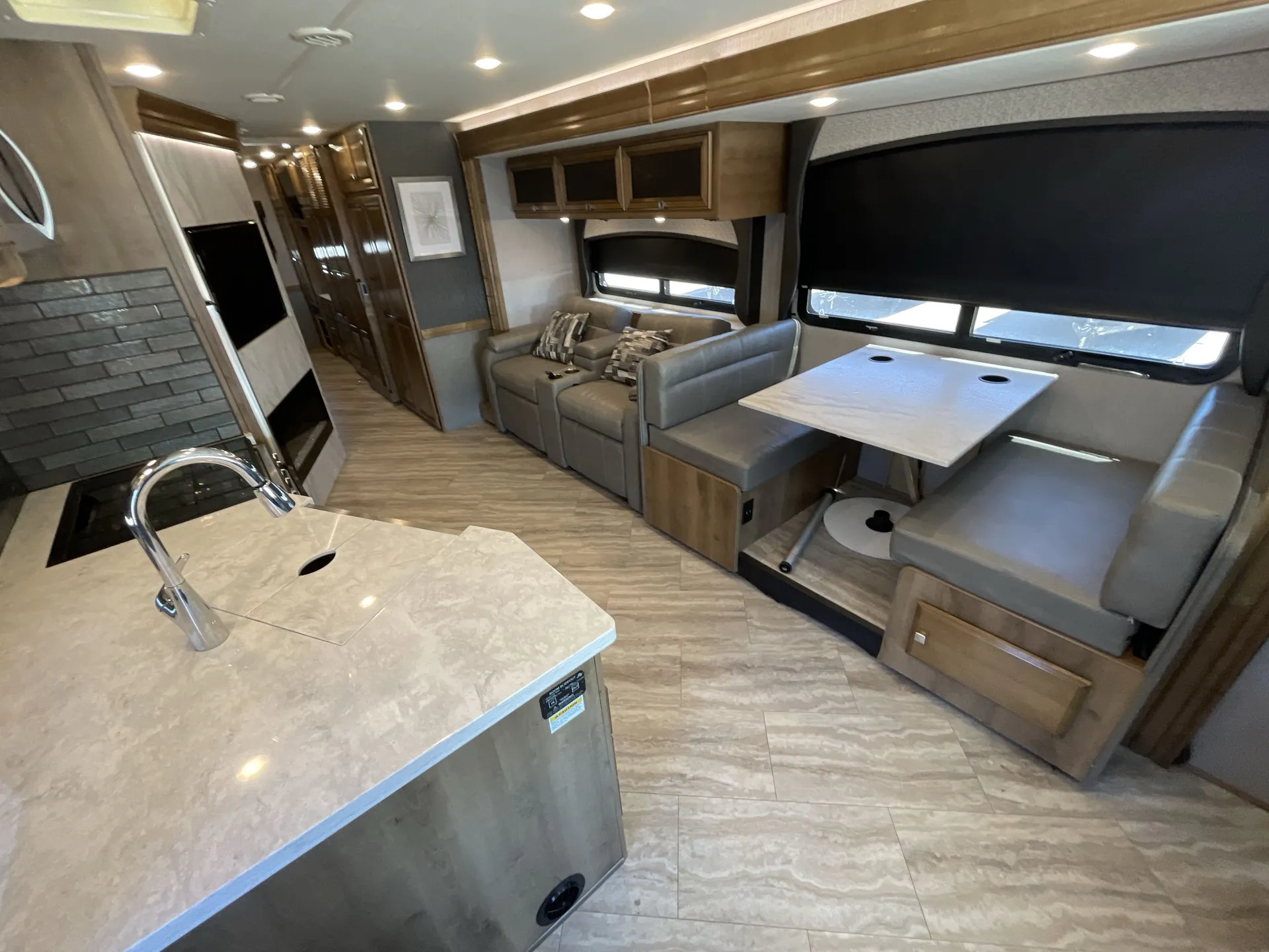 2021 Fleetwood Fortis 34MB — living area main