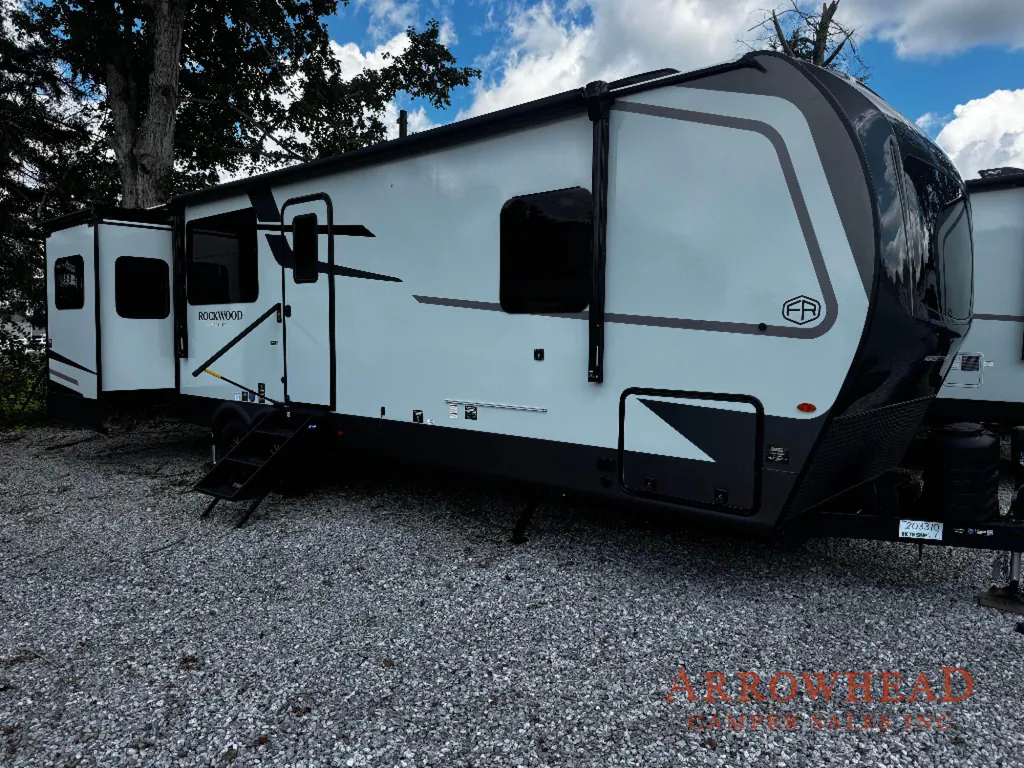 2027 Forest River Rockwood Ultra Lite 2921RL, Photos photo 4