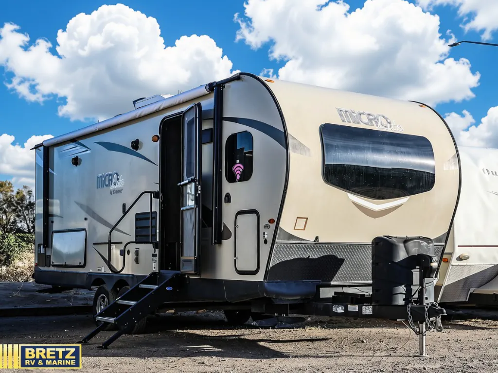 2019 Forest River Flagstaff Micro Lite 25FKS, Photos photo 2