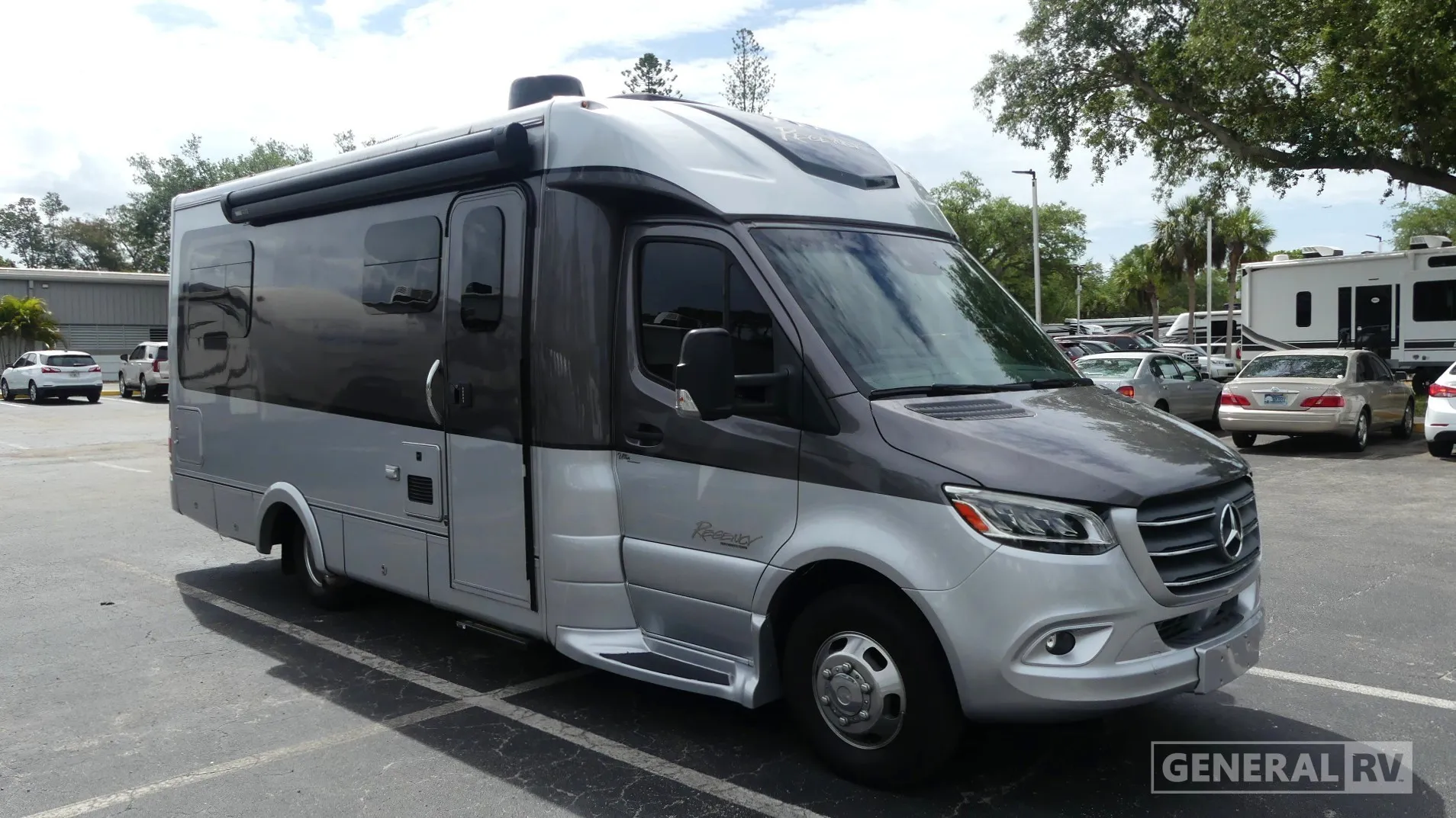 2021 Regency Ultra Brougham 25TBS - Photo 2