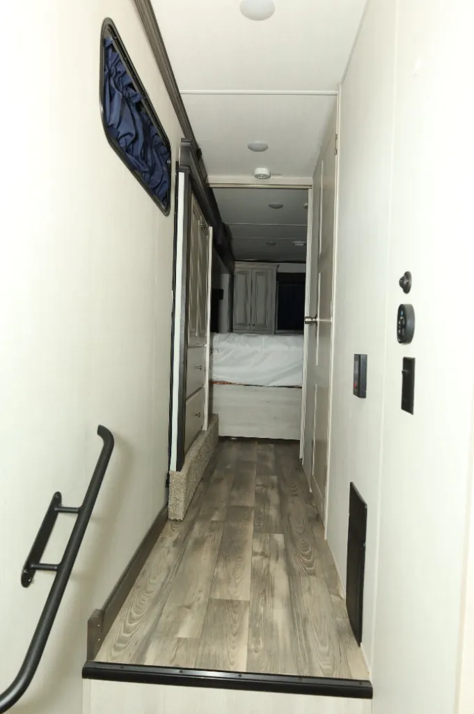 2023 Forest River Cardinal Luxury 380RLX, Photos photo 18