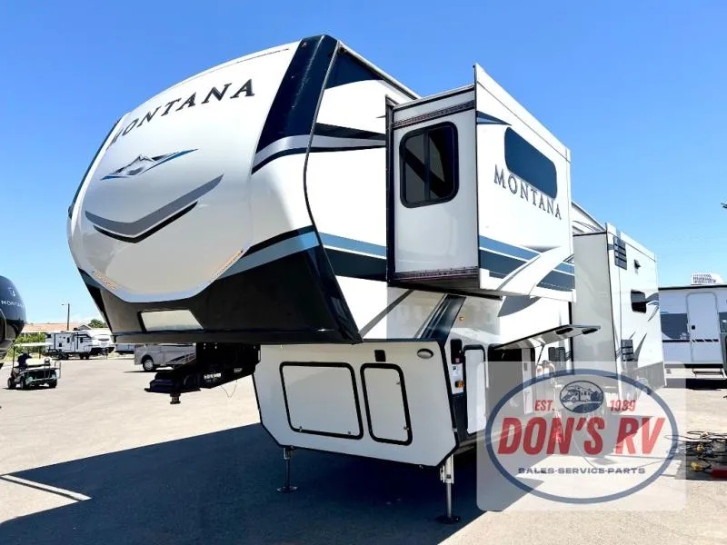 2021 Keystone Montana 3120RL - Photo 2