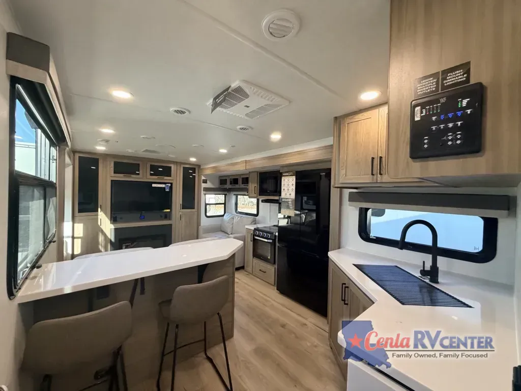 2027 Forest River Rockwood Ultra Lite 2921RL - Photo 4