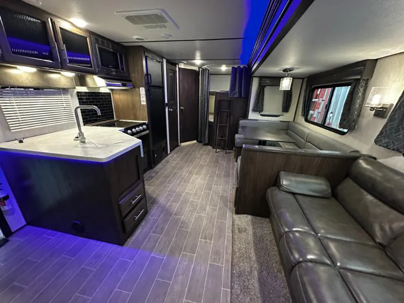 2019 Forest River Cherokee Alpha Wolf 26DBH-L, Photos photo 10