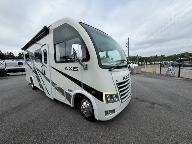 2024 Thor Motor Coach Axis 24.1 - Photo 2