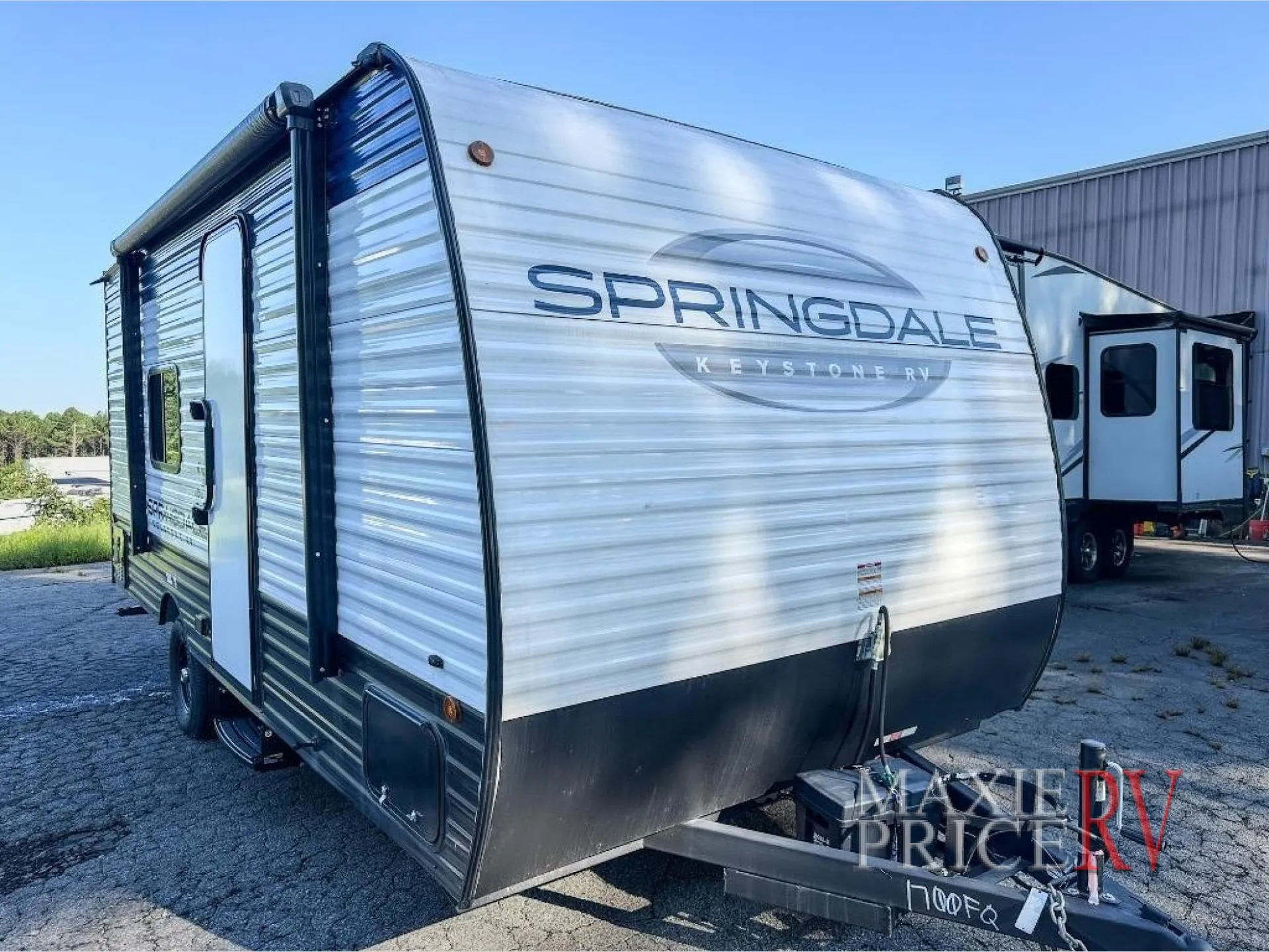 2025 Keystone Springdale 1700FQ - Photo 3