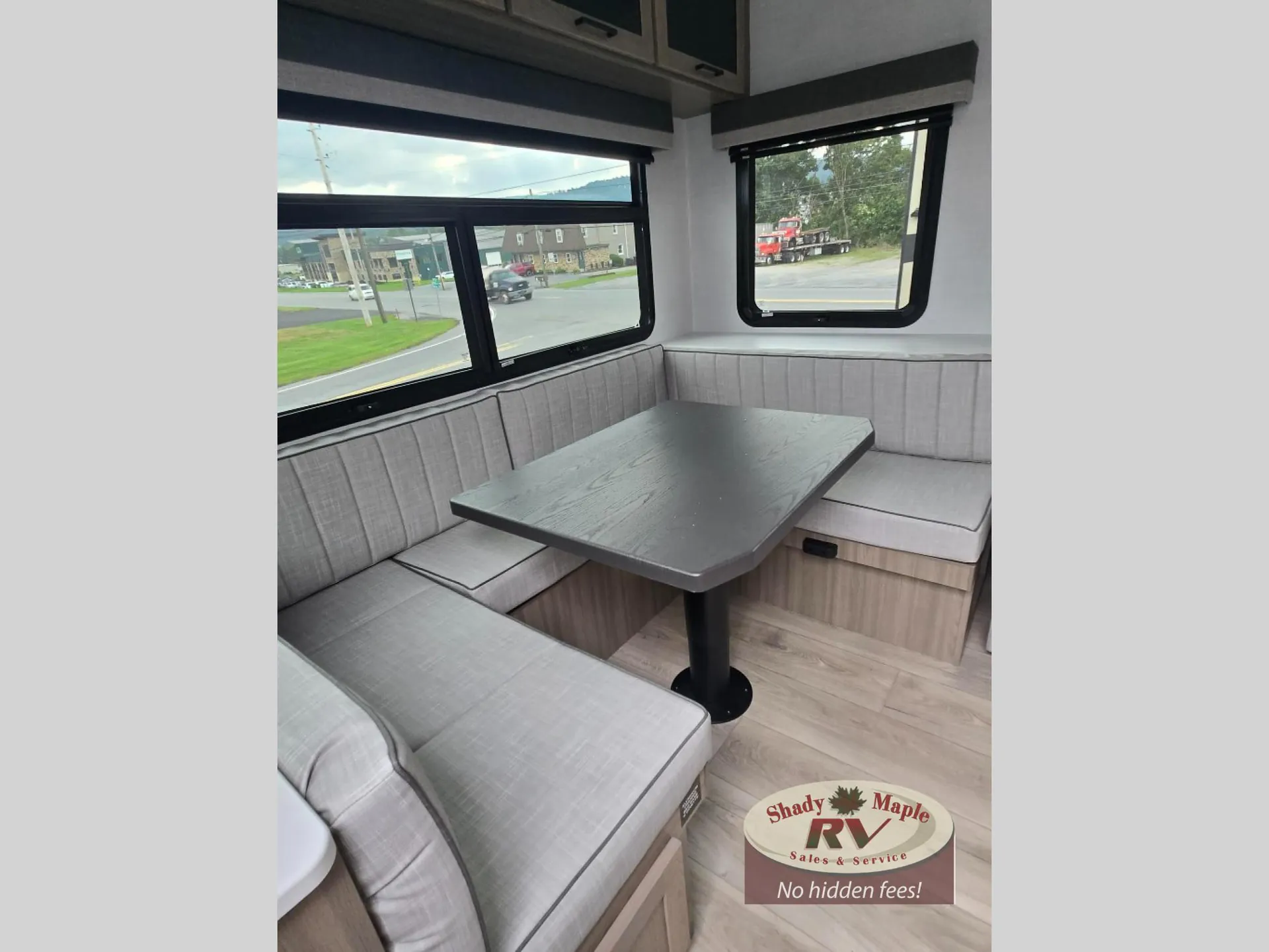 2027 Forest River Rockwood Ultra Lite 302RDT — Photo 5