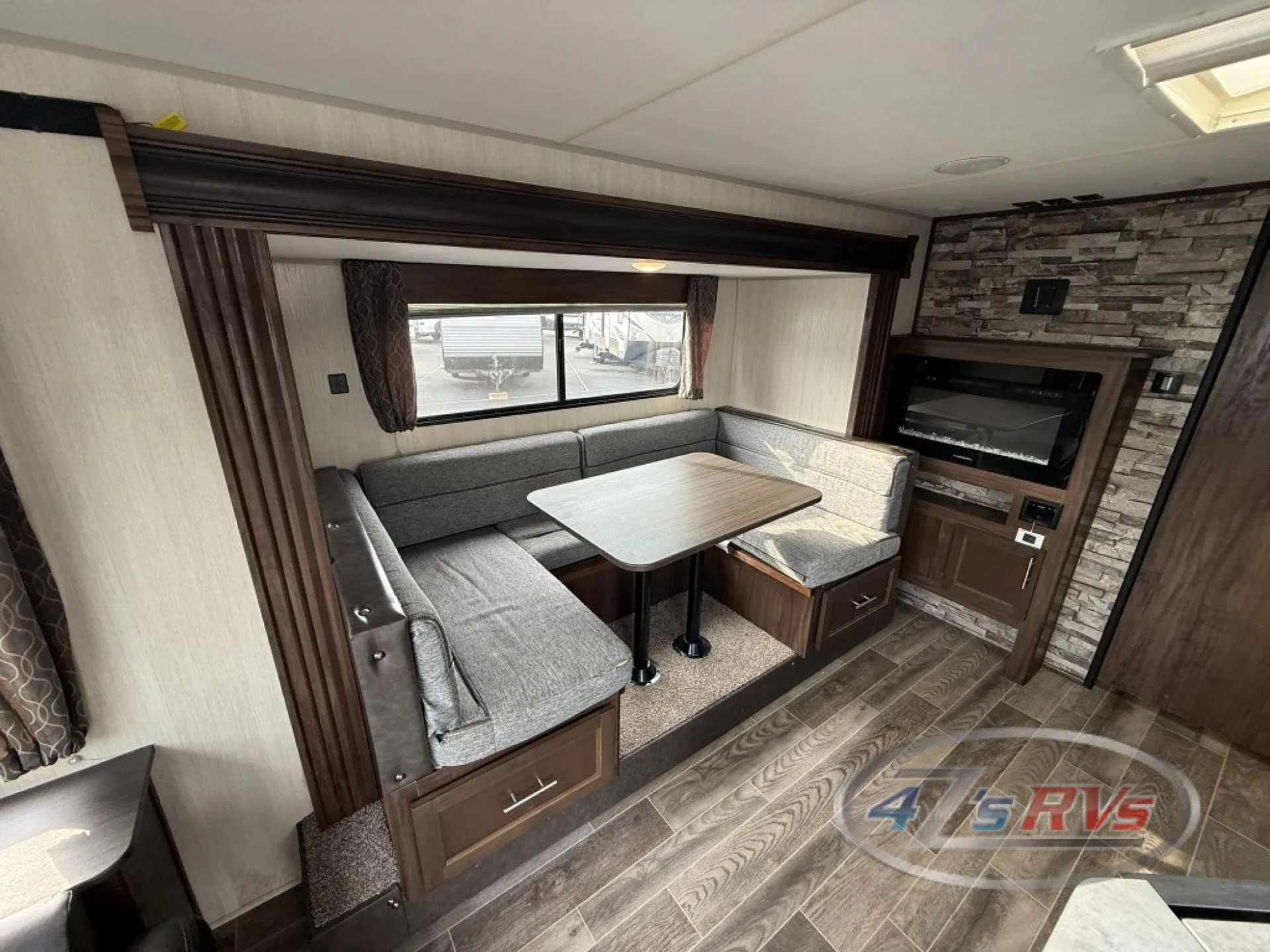 2019 Forest River Cherokee Grey Wolf 23MK — Photo 7