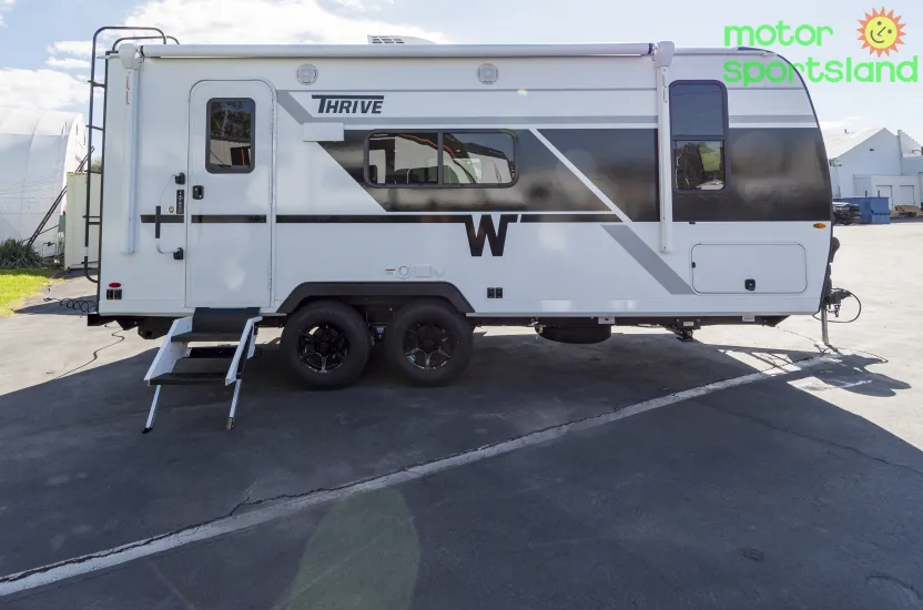 2026 Winnebago Thrive 18FBS - Photo 3