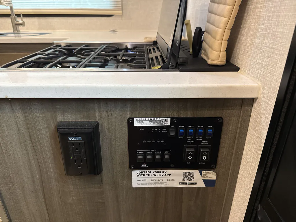 2022 Forest River Flagstaff Micro Lite 25FKS, Photos photo 20