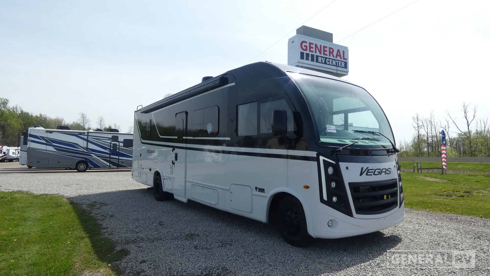 2026 Thor Motor Coach Vegas 281 - Photo 2