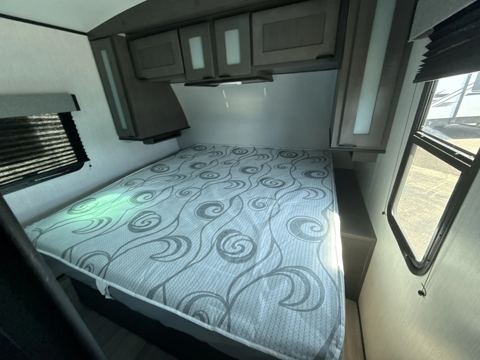 2022 Cruiser RV MPG 2500BH — living area main