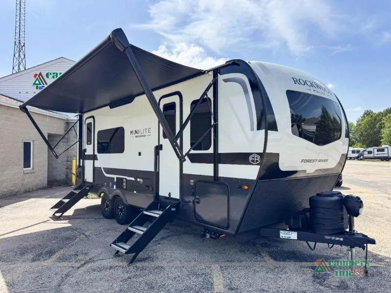 2027 Forest River Rockwood Mini Lite 2515S - Photo 2