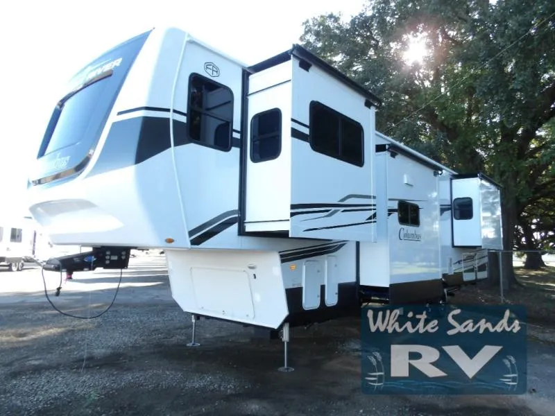 2026 Palomino Columbus 389FLH - Photo 2