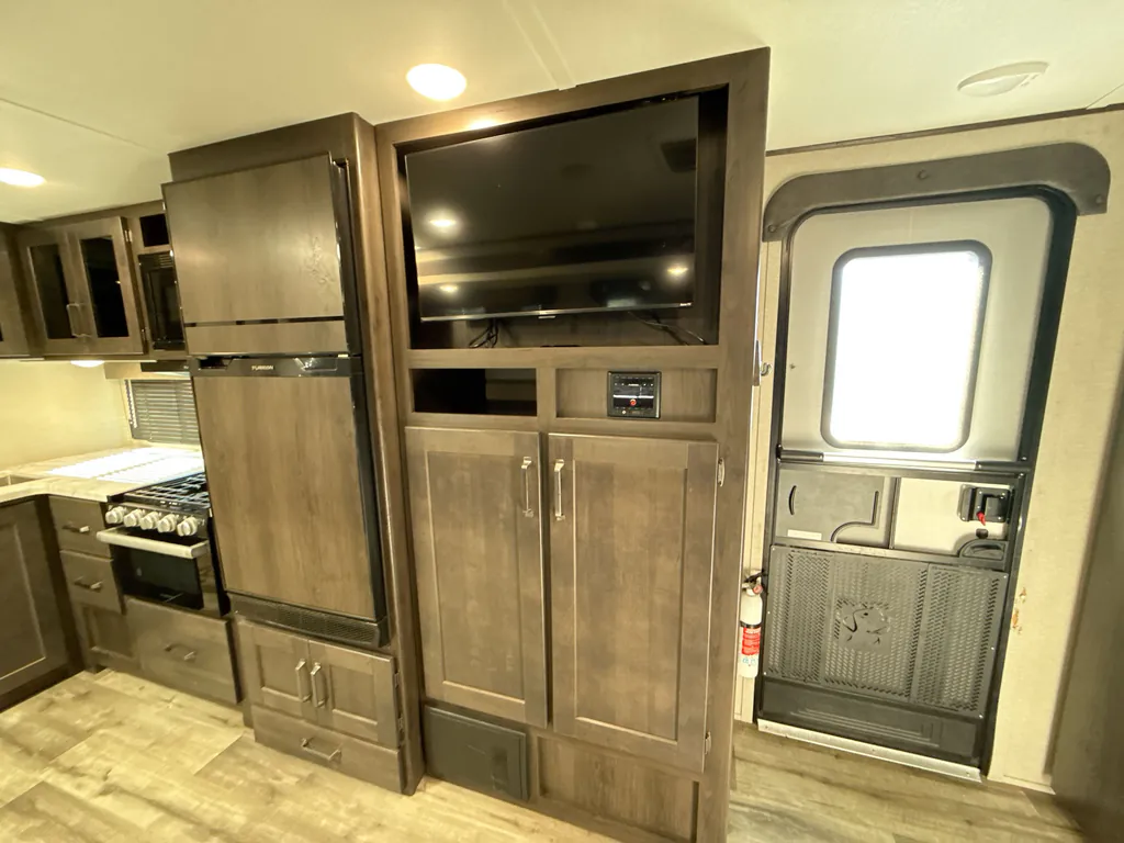 2023 Grand Design Transcend Xplor 321BH, Photos photo 22