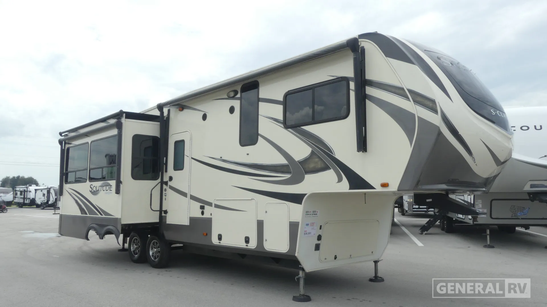 2019 Grand Design Solitude S-Class 2930RL-R - Photo 2