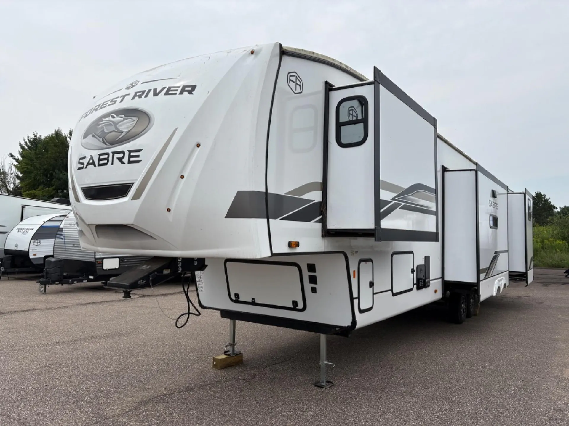 2025 Forest River Sabre 38DBL - Photo 4
