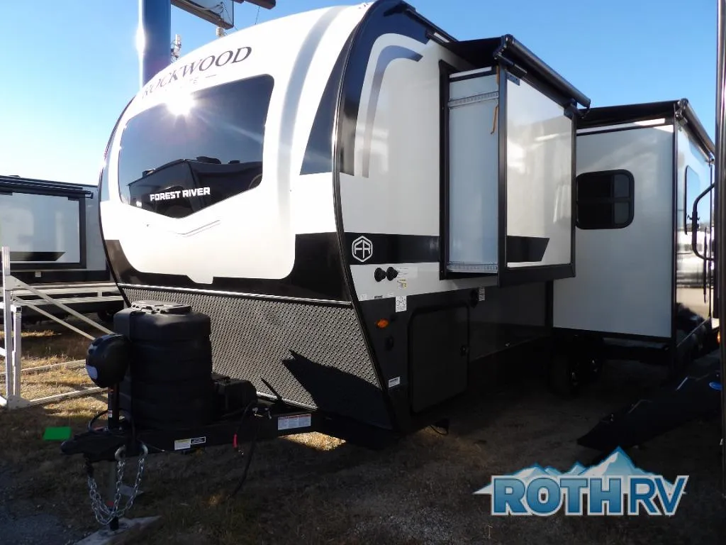 2026 Forest River Rockwood Mini Lite 2511S - Photo 3
