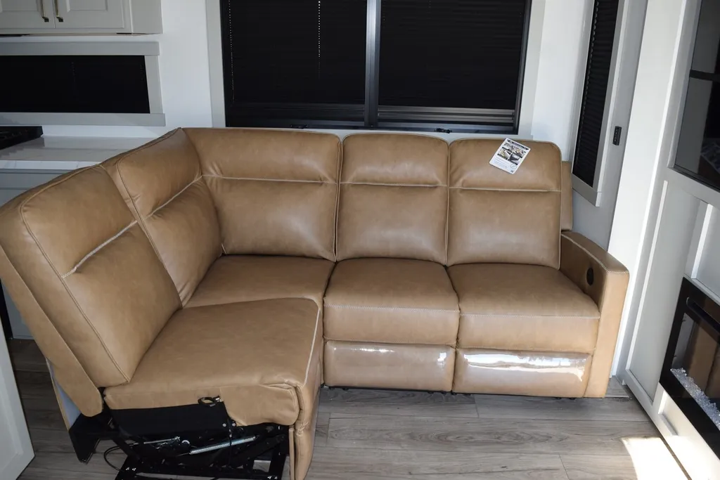 2026 Brinkley Model G 3970, Photos photo 23