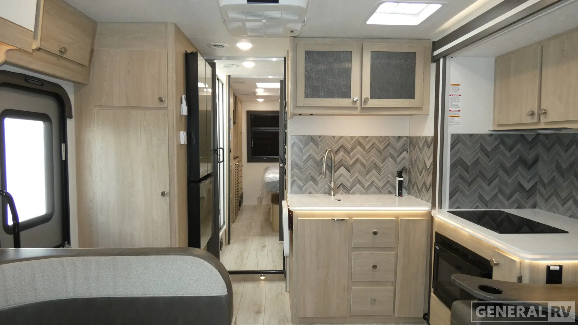 2026 Coachmen Entourage 330DS - Photo 3