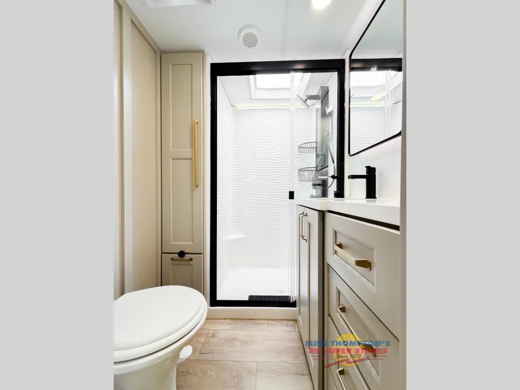 2026 Brinkley Model G 3950, Photos photo 35