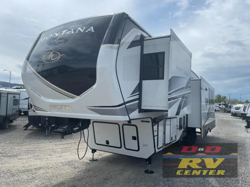 2025 Keystone Montana 3532SP - Photo 3