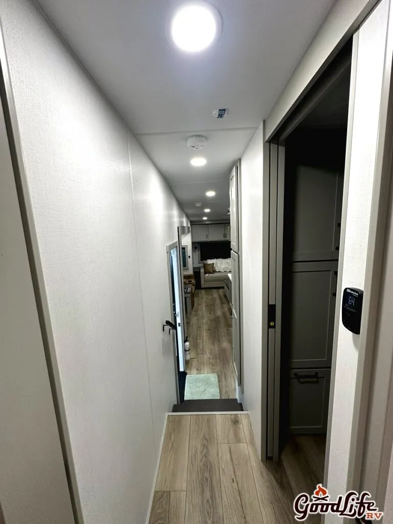 2026 Brinkley Model Z 3600, Photos photo 25