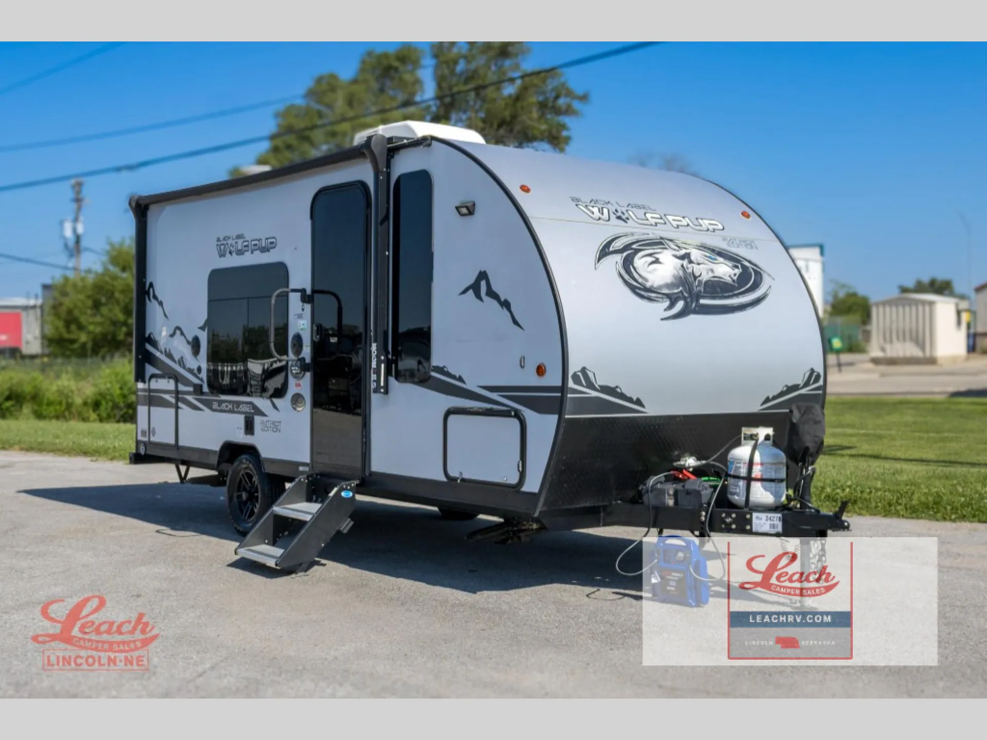 2022 Forest River Cherokee Wolf Pup Black Label 16FQBL - Photo 2