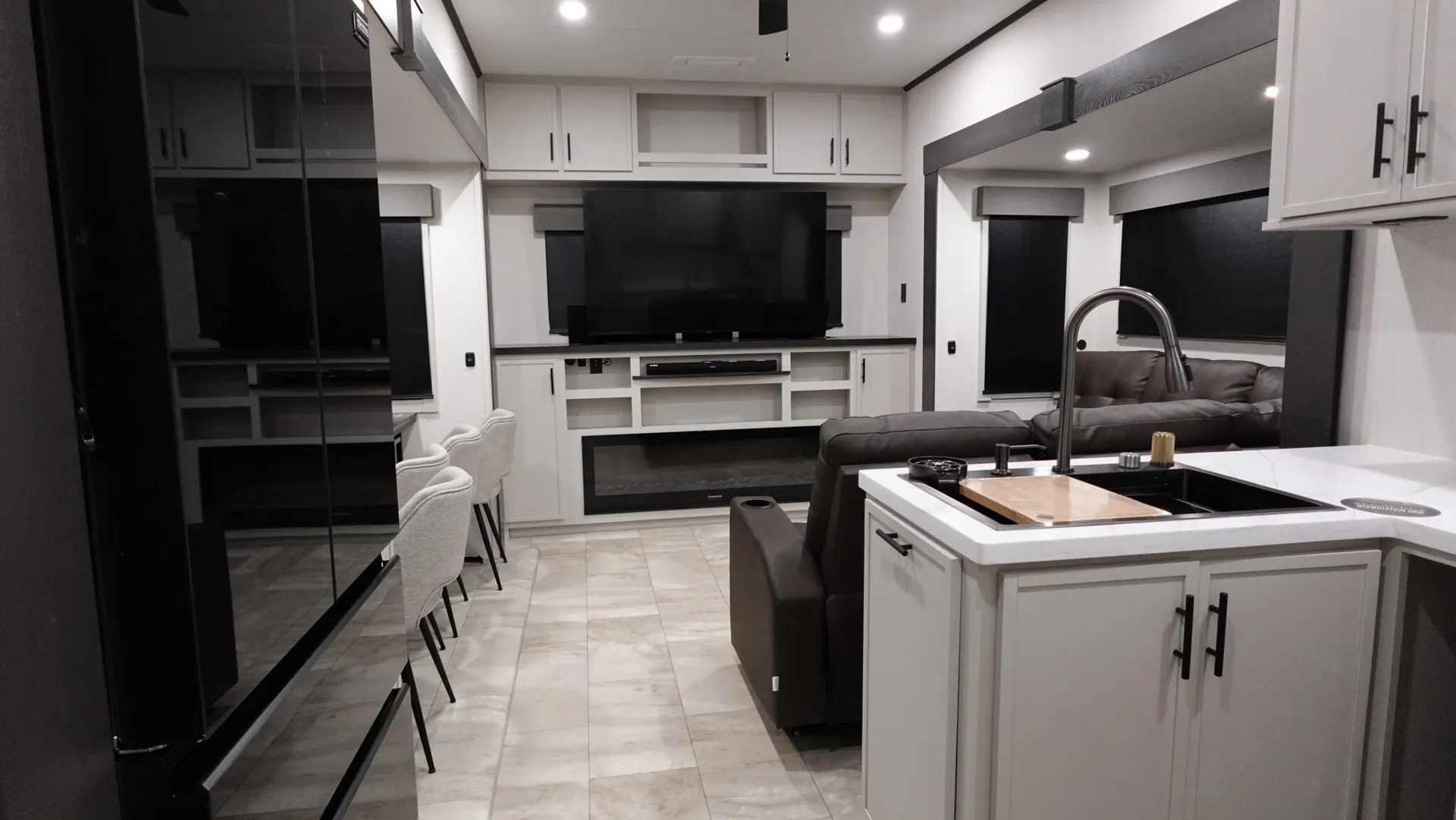 2026 Prime Time RV Sanibel 34LOUNGE - Photo 3