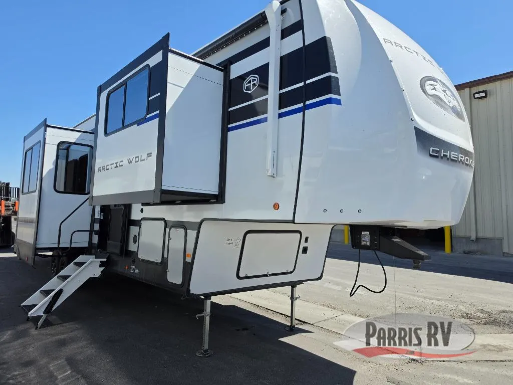 2027 Forest River Cherokee Arctic Wolf 3950SUITE - Photo 2