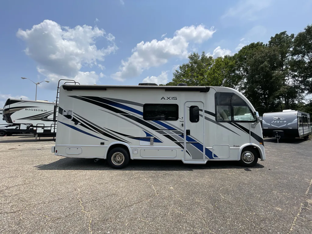 2023 Thor Motor Coach Axis 24.3, Photos photo 5