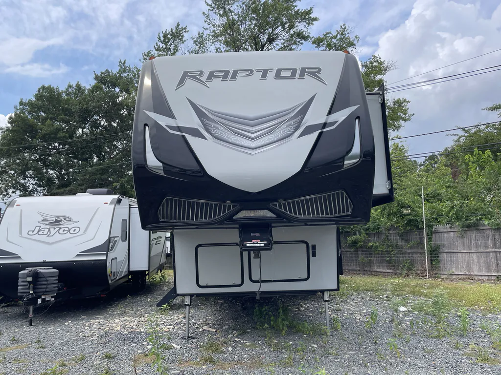 2018 Keystone Raptor 362, Photos photo 4