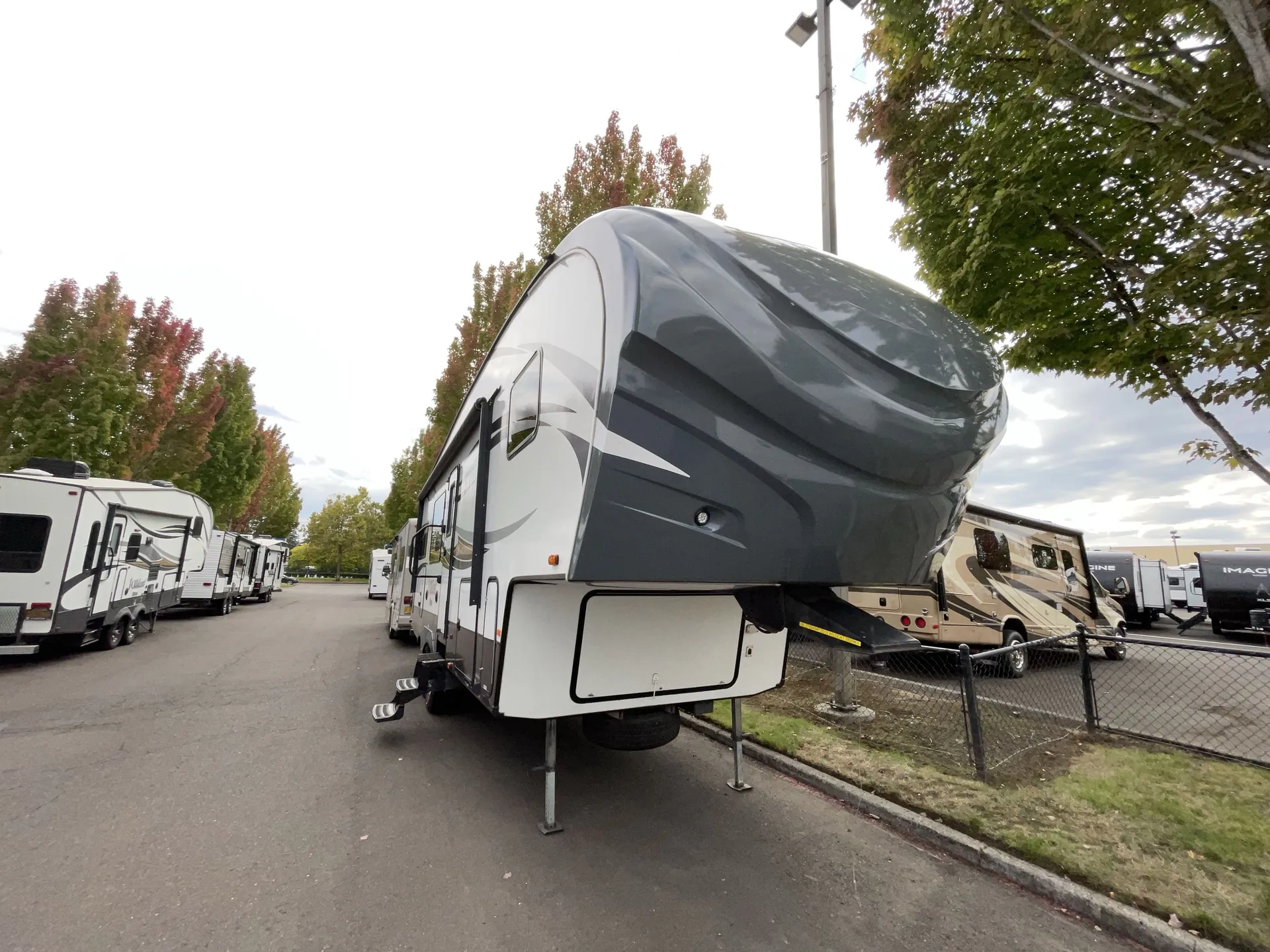 2015 Forest River Wildcat Maxx 282RKX - Photo 2