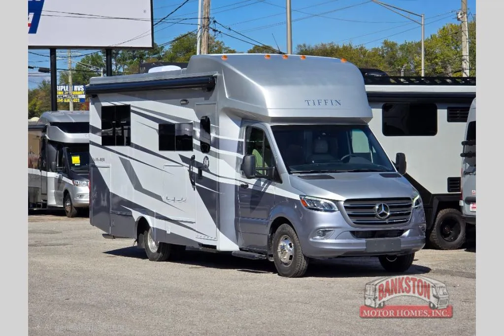 2026 Tiffin Wayfarer 25 XLW - Photo 2