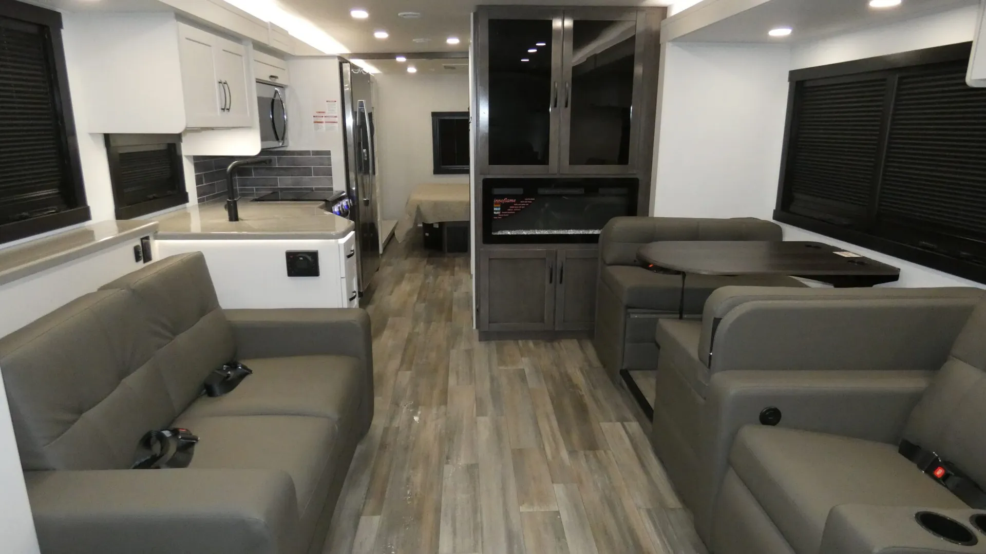 2026 Entegra Coach Vision XL 34G - Photo 3
